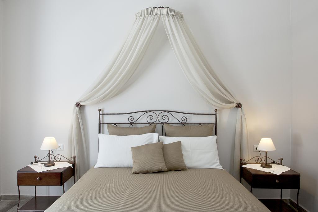 Preka Maria Aparthotel Kamari  Bagian luar foto