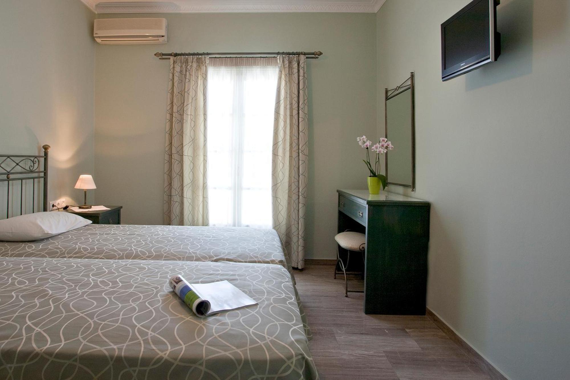 Preka Maria Aparthotel Kamari  Bagian luar foto