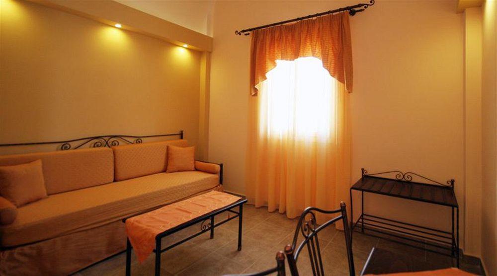 Preka Maria Aparthotel Kamari  Bagian luar foto